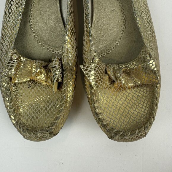 Bare Traps Irene Gold Snake Print Flats Size 6M Leather Upper Comfortable Fit - Picture 10 of 12